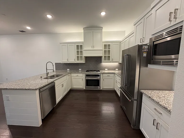 7305 Sprangletop St — Photo 4