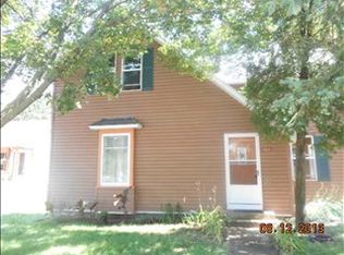505 S Main St, Portage, WI 53955