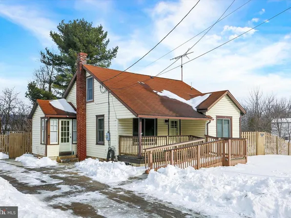 9250 Jonestown Rd, Grantville, PA 17028