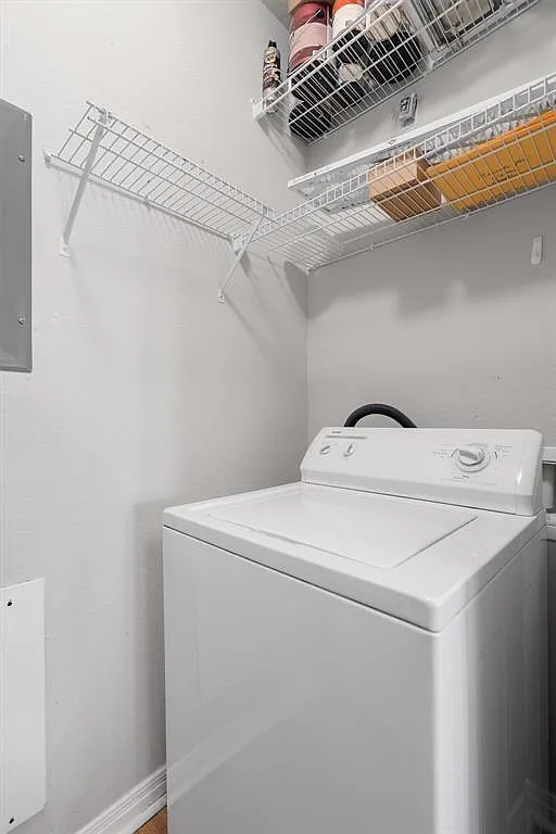 2 bed, 2.0 bath, 879 sqft, $1,950 — Photo 4