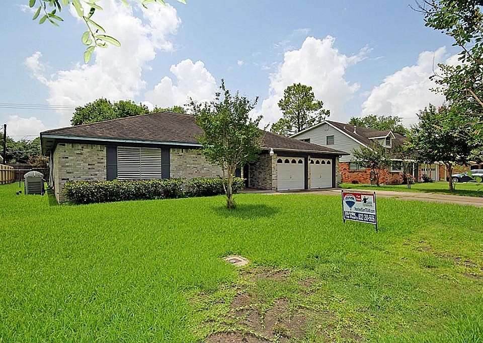1st image of 3210 Randall Dr
