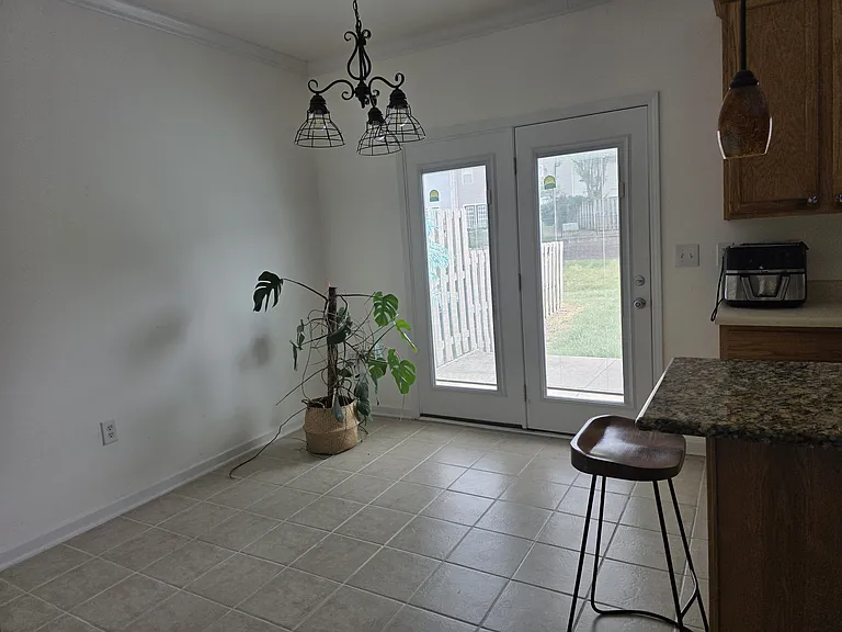 2412 Gaheris Ct — Photo 7