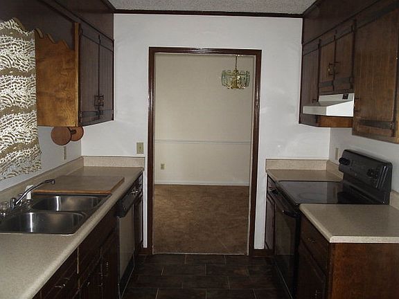4th image of 1327 Willow Way
