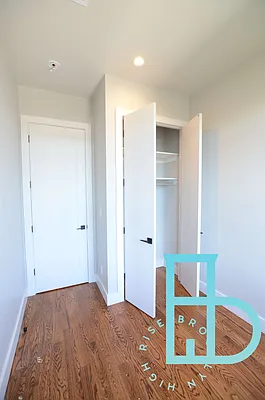 Rented by Miron Realty Group | media 40