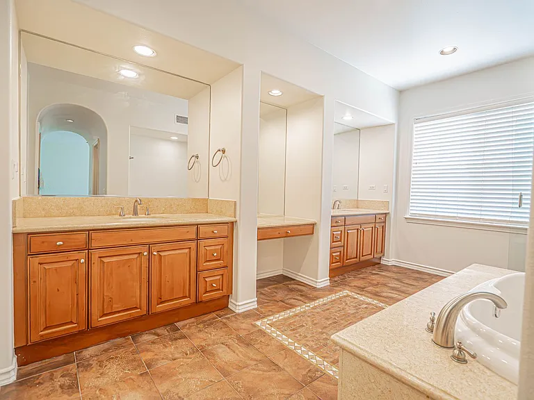 26149 W Shadow Rock Ln — Photo 28