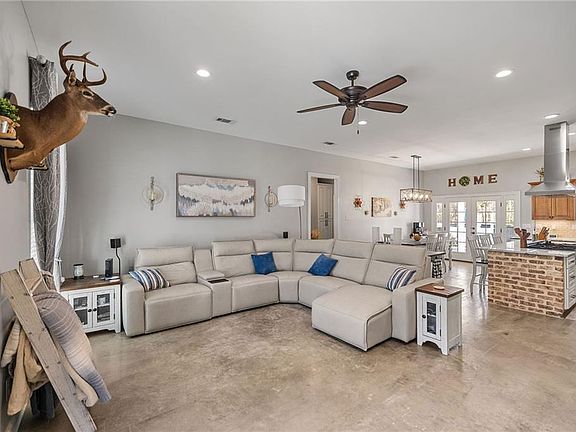 5th image of 39143 Woodland Acres Dr