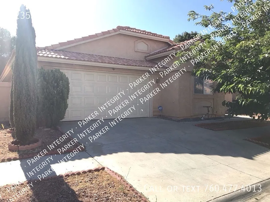 3 bed, 1178 sqft, $2,050 — Photo 2