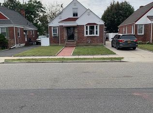 28 Gates Ave, Valley Stream, NY 11580