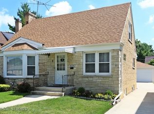 8221 N Oriole Ave, Niles, IL 60714