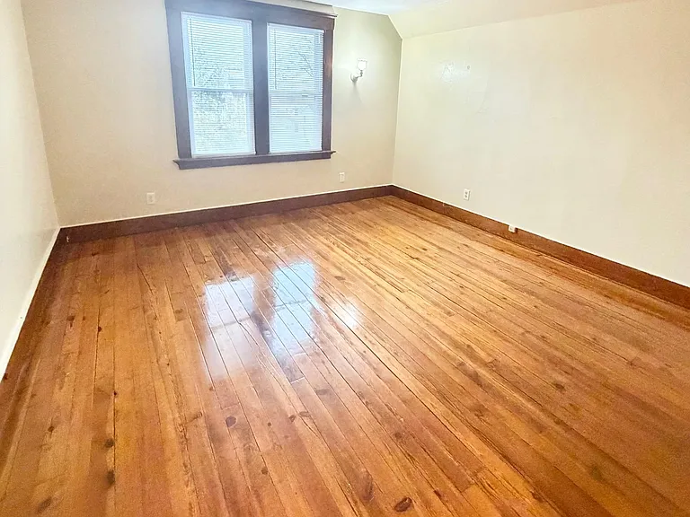 94 Hobart St #3 — Photo 6