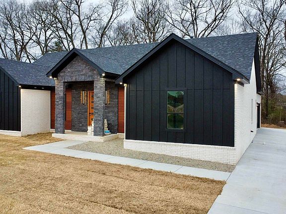 2nd image of 16 Avondale Rd