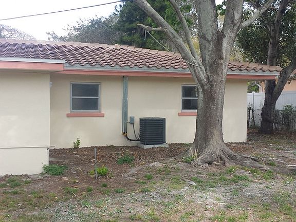 4th image of 1613 Sherwood St