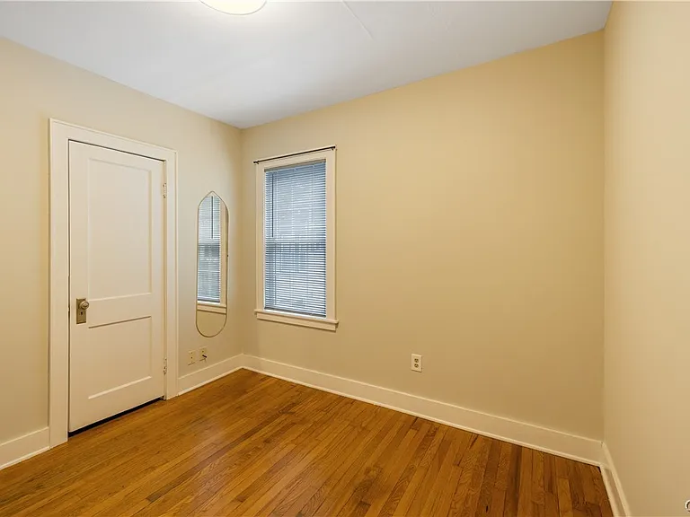448 Buckingham Ave — Photo 13