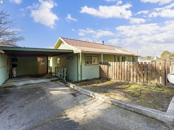 63696 Harriet Rd, Coos Bay, OR 97420