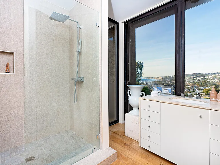 7863 Roseland Dr — Photo 22