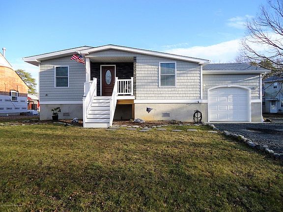 2nd image of 717 Capstan Dr