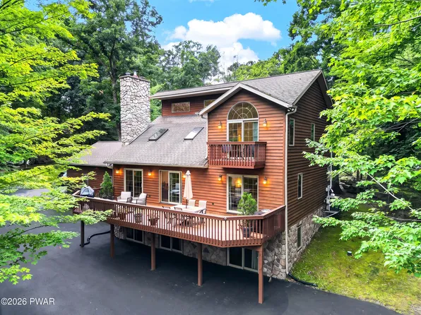 103 Ledge Dr, Lakeville, PA 18438