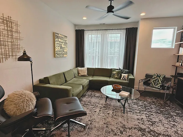 928 Navajo St — Photo 17