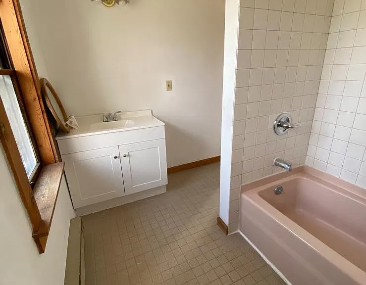 12 Foundry St — Photo 7