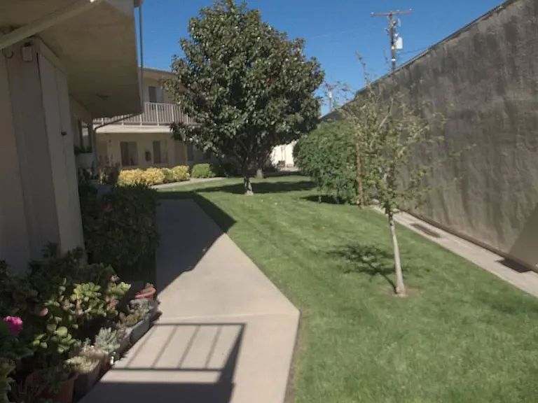1st image of 522 E Avenue Q5 APT 10