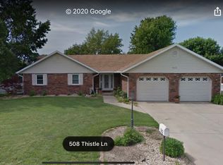 512 Thistle Ln, Swansea, IL