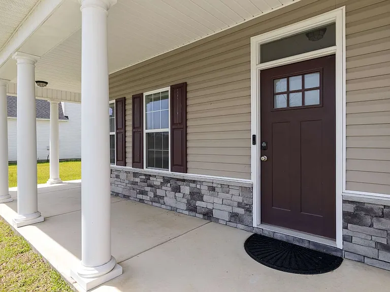 215 Old Field School Ln — Photo 4