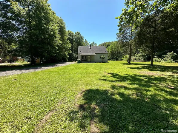 38119 Herman St, Romulus, MI 48174