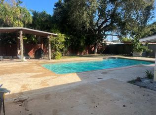 9755 SW 165th Ter, Miami, FL 33157