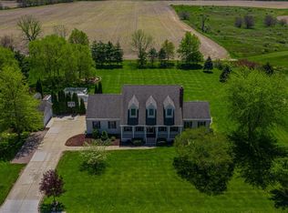 278 Paul Revere Dr, Chesterton, IN 46304