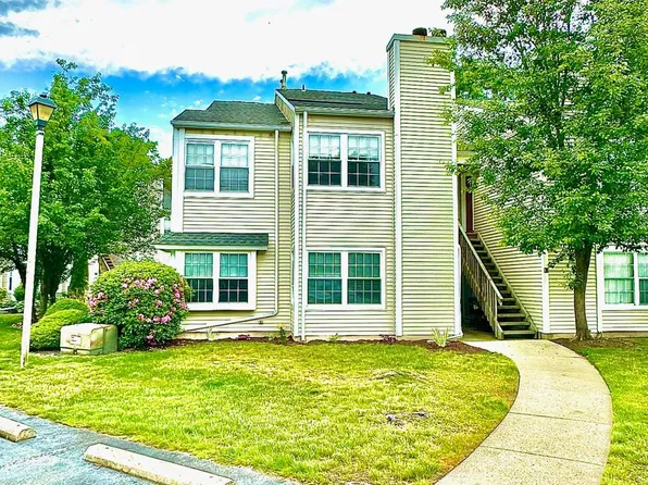 93 Driftwood Ct, Absecon, NJ 08205