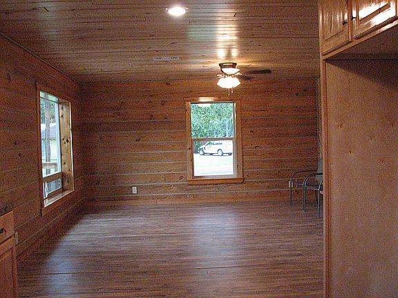 5th image of 202 Lakeview Dr