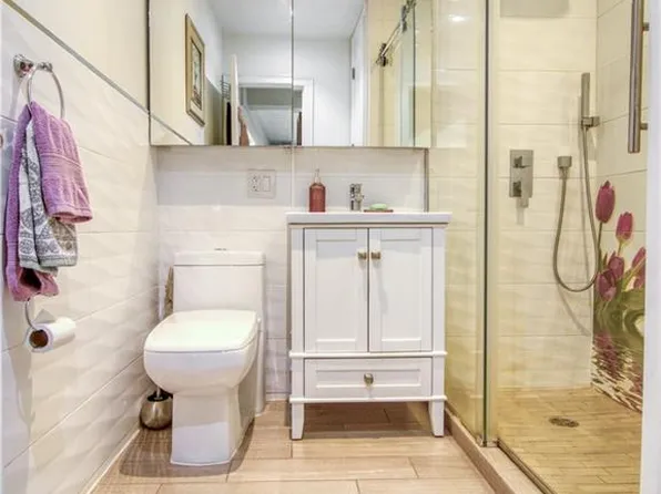 145 Lincoln Avenue image 4 of 18