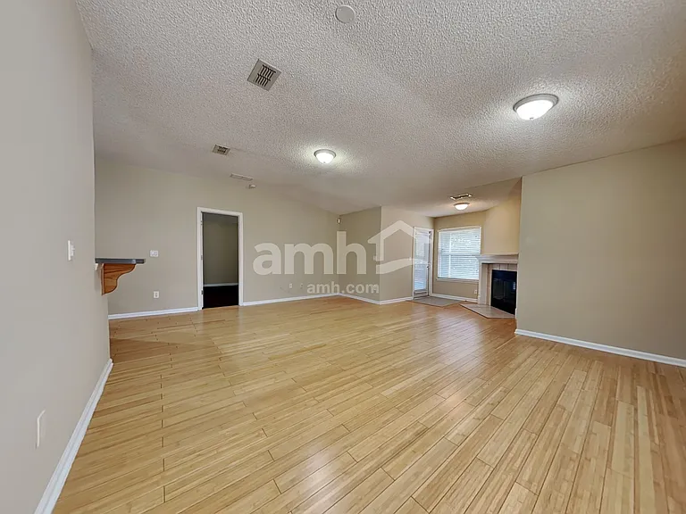 3120 Litchfield Dr — Photo 6