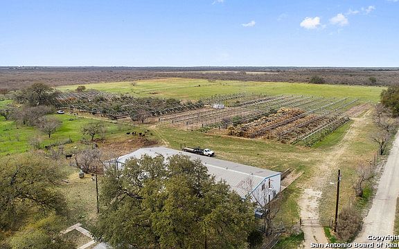 2nd image of 895 County Road 1657
