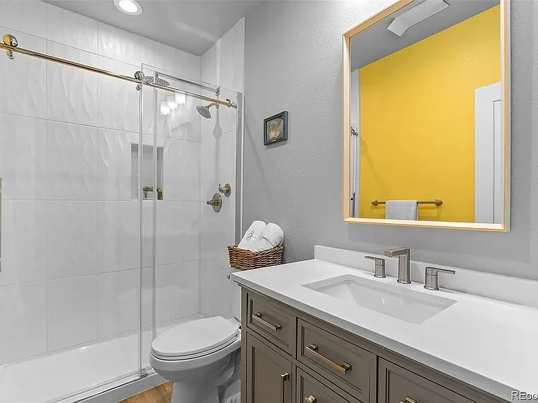 6771 Raritan Dr — Photo 25