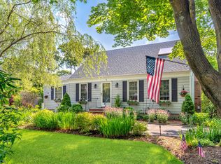 6 Heather Dr, Remsenburg, NY 11960