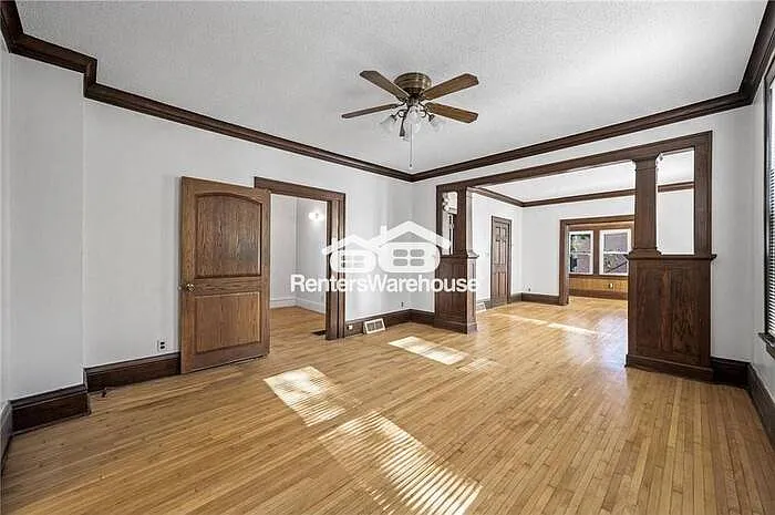 Building Photo - 4433 Aldrich Ave N #1