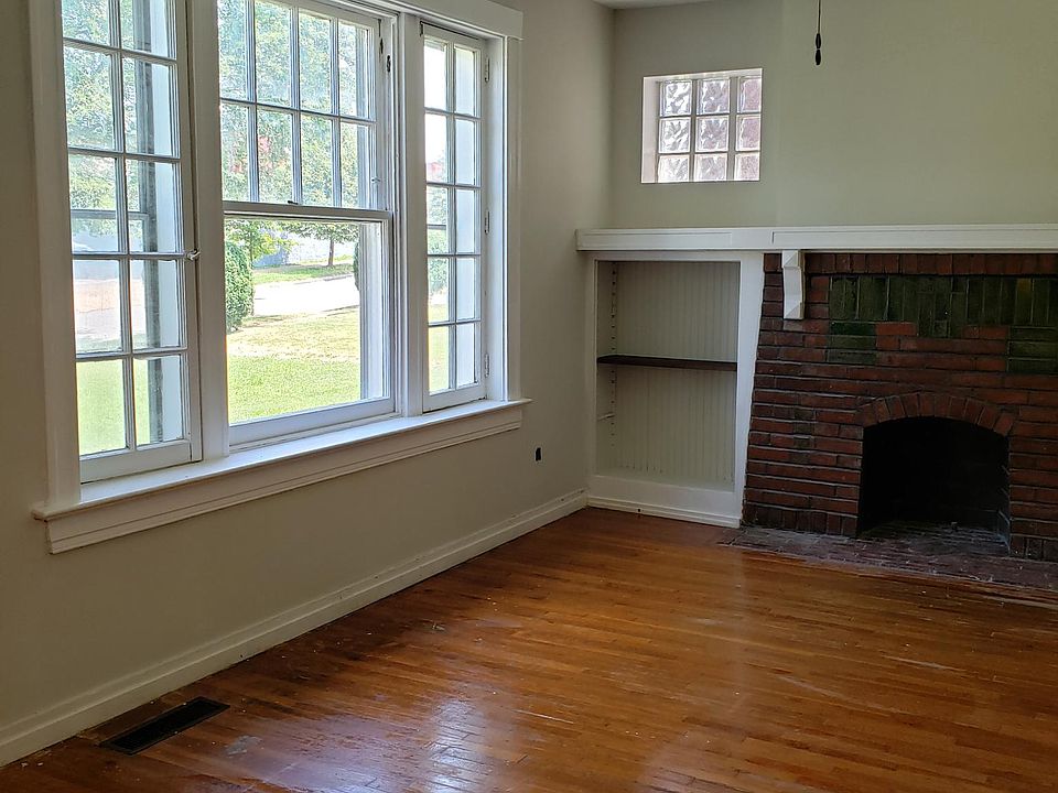 2nd image of 3622 Keokuk St
