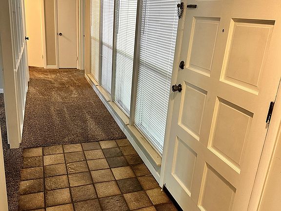 4th image of 84 Madrid Ct