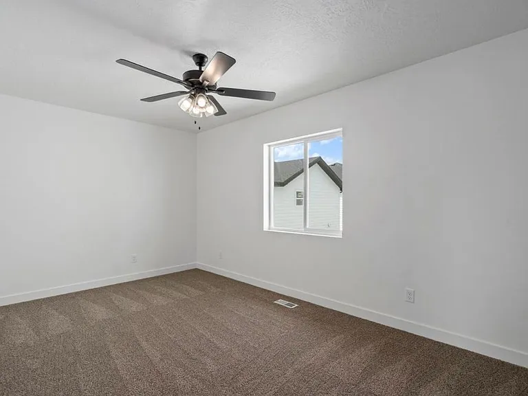 1121 E 1290 S — Photo 13