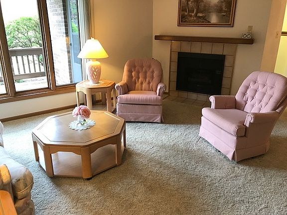5th image of 6425 Oak Forest Ave APT 1S