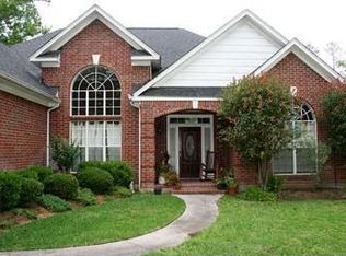 2413 Chantilly Ln, Conroe, TX 77384