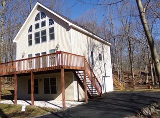 3132 Eagle Ln, Bushkill, PA 18324