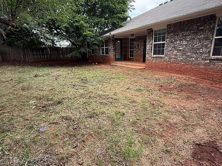 3005 Kaeylee Ln — Photo 15