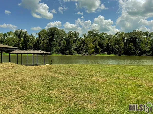 21423 Waterfront East Dr, Maurepas, LA 70449