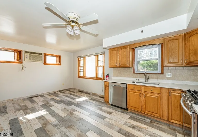 3 Vivian Ct — Photo 15