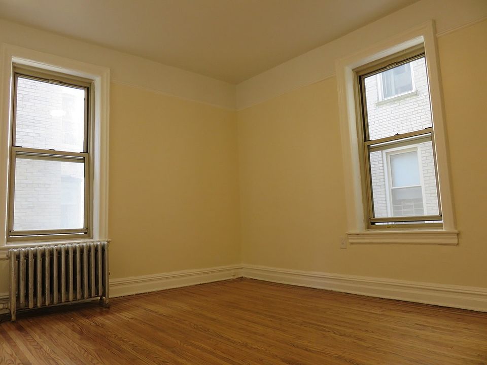 1st image of 313 Brightwater Ct APT 5C