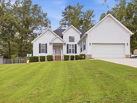 2nd image of 103 Pinebark Ln