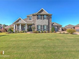 3031 N Harrier Dr, Fayetteville, AR 72704