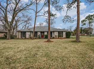 207 Old Angleton Rd, Lake Jackson, TX 77566